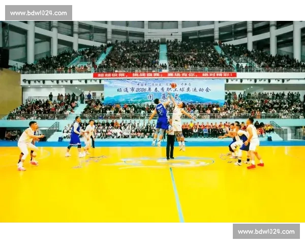 热血篮球集锦全景呈现赛场高光时刻与传奇巨星巅峰瞬间回顾经典对决 热血篮球集锦全景呈现赛场高光时刻与传奇巨星巅峰瞬间回顾经典对决