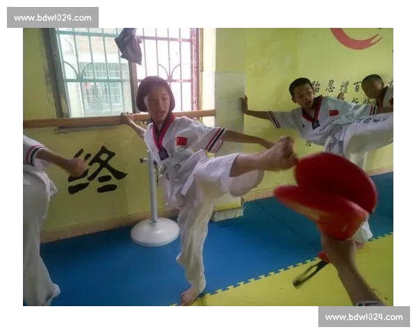 激烈对决见证实力跆拳道赛况全面解析与焦点回顾精彩瞬间与战术博弈深度盘点 激烈对决见证实力跆拳道赛况全面解析与焦点回顾精彩瞬间与战术博弈深度盘点