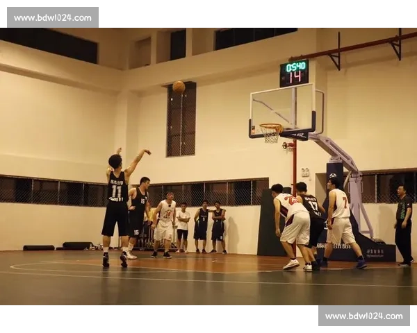 篮球比赛攻防转换与战术博弈深度解析与实战启示全面策略思维探讨 - 副本