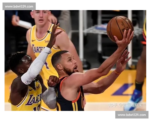 聚焦MVP表现全面解析赛场统治力与关键价值以及团队引领作用深度剖析 - 副本 (2) 聚焦MVP表现全面解析赛场统治力与关键价值以及团队引领作用深度剖析 - 副本 (2)